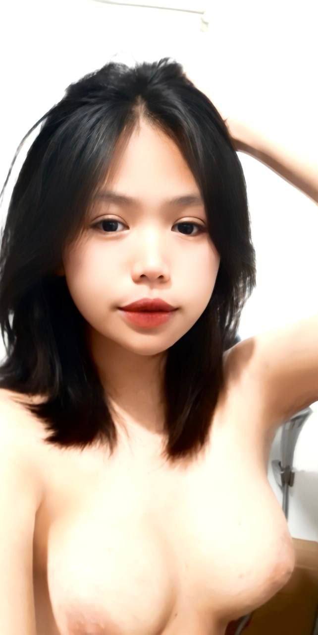 Cô giáo quan tâm cậu học trò vắng mặt nào ngờ đó là cái bẫy