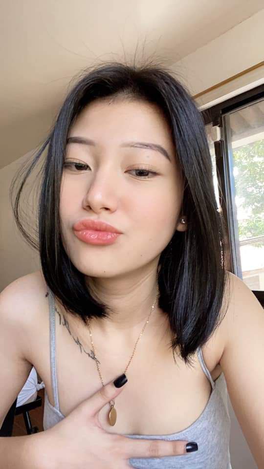 A woman who cheats on her boyfriend without being detected while on the phone with him.