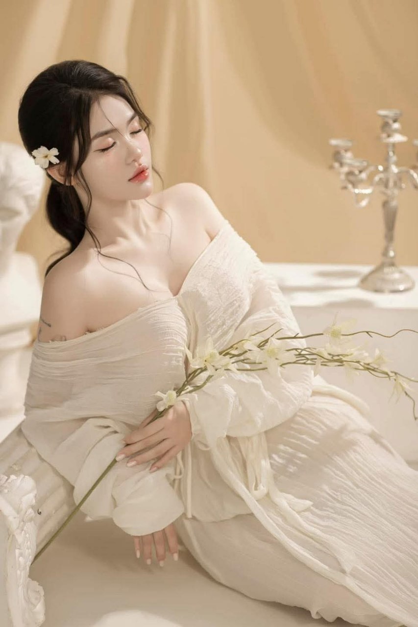 Kana Momonogi tâm sự mỏng cùng thầy giáo trong khách sạn